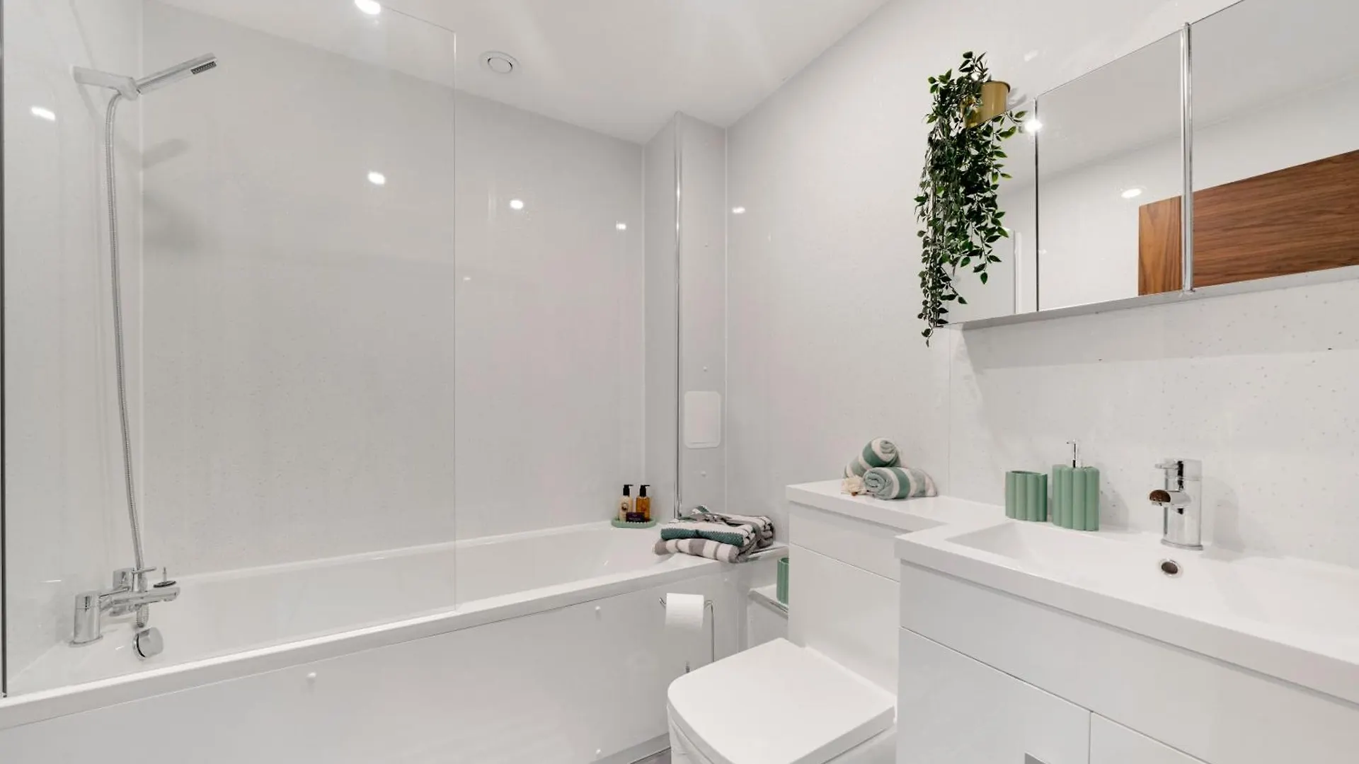 Hotel Studio Apartment In East London 伊尔福德