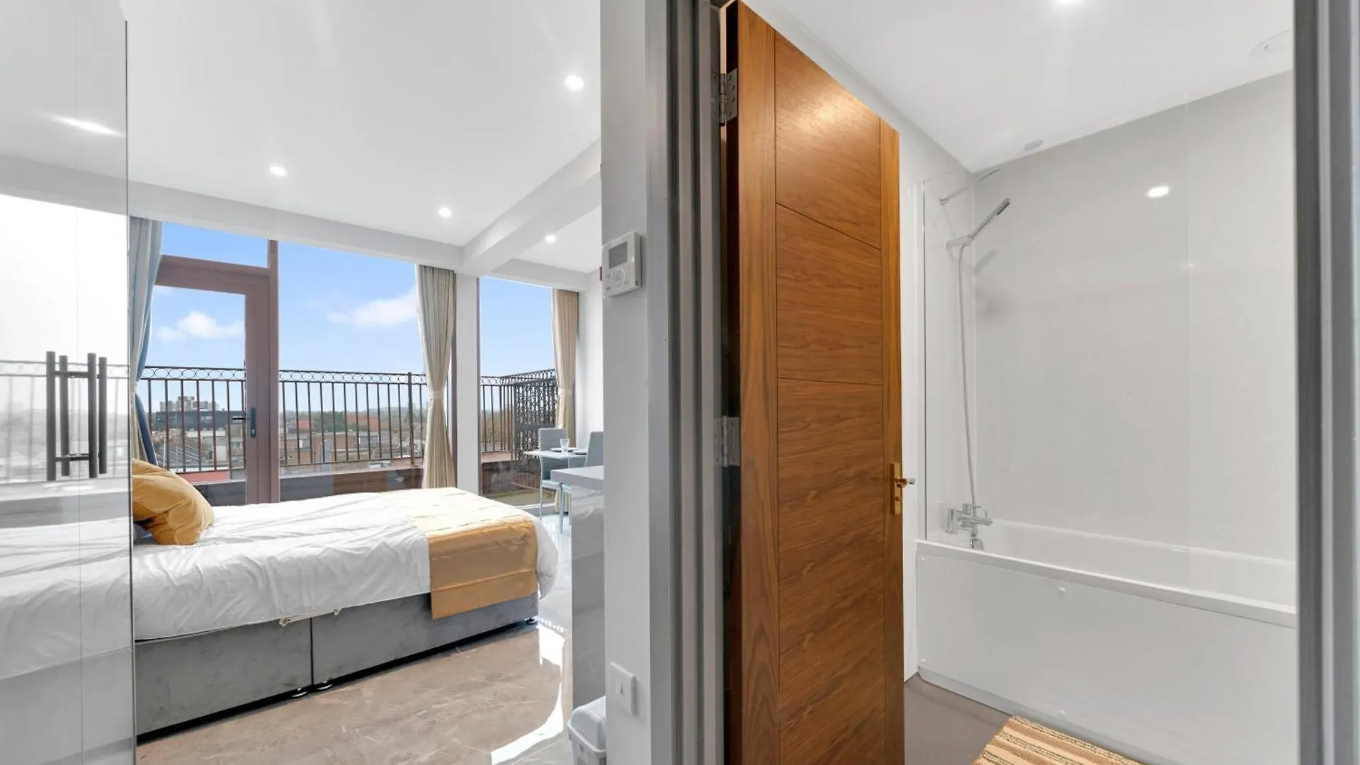 Hotel Studio Apartment In East London 伊尔福德 0*,